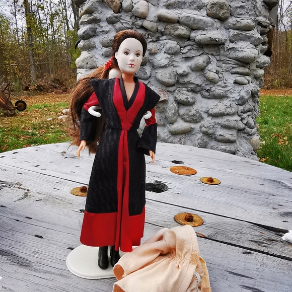 Vintage 1999 Hasbro Lucas Film Ltd Queen Amidala Barbie Doll - Picture 6 of 12